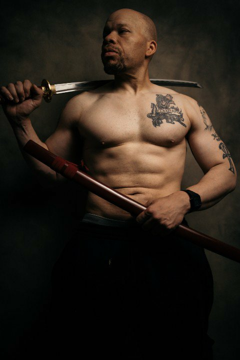 REKKHAN's tweet image. Chicago&apos;s own @REKKHAN taking a shot at #IRONHEART @AngelaBDirector         #SamBailey  https://t.co/ovuPpmd9Cv.  youtu.be/R19rNhCzBRE