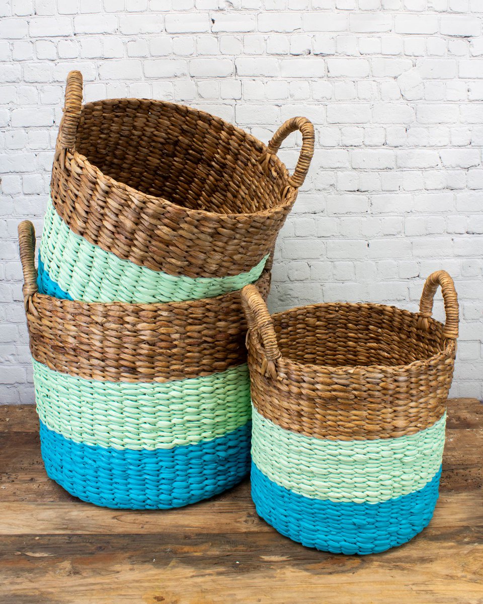 So versatile, you can never have too many baskets! Perfect as planters or for storing spare cushions and throws. Bring order to you living space 🌿🌱🍃
#duskfurniture #handwoven #tropical