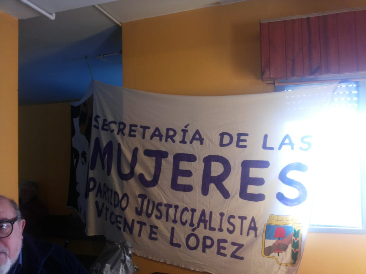 ligaddhhVLopez's tweet photo. #CreceDesdeElPie otra jornada de la campaña de visibilización sobre los feminicidios y travesticidios que sostienen el Partido Comunista, Corriente Nacional Lohana Berkins, Secretaría de la Mujer Partido Justicialista, Casa Compañera Leonardo Favio, #CCNegritoAvellaneda @int_com https://t.co/japQ3oKm7n