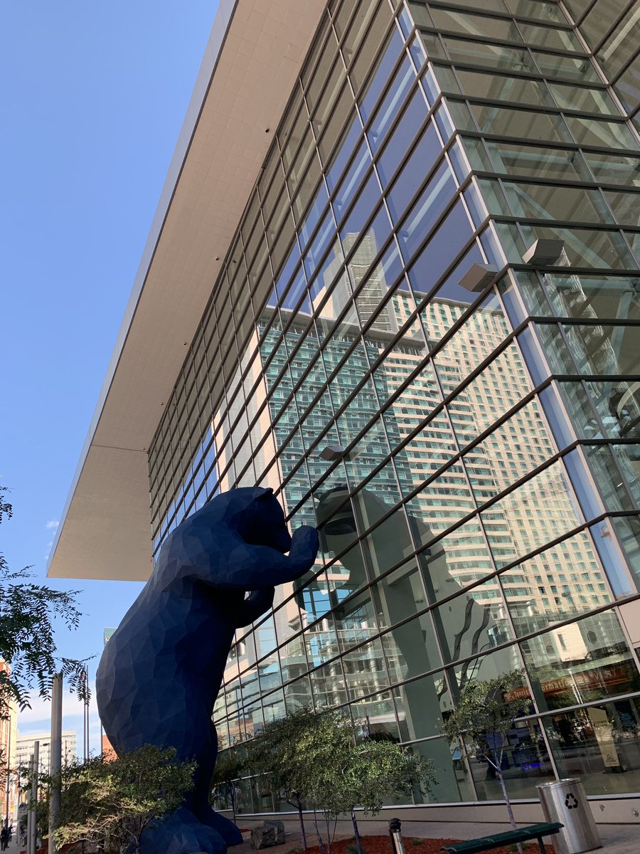 WrightMommyAHL's tweet photo. Checking out the Denver sights...”oh look, Target!”#trustyhuskies #CPSAvid #CPSBest #denver https://t.co/tuuIayvMwG