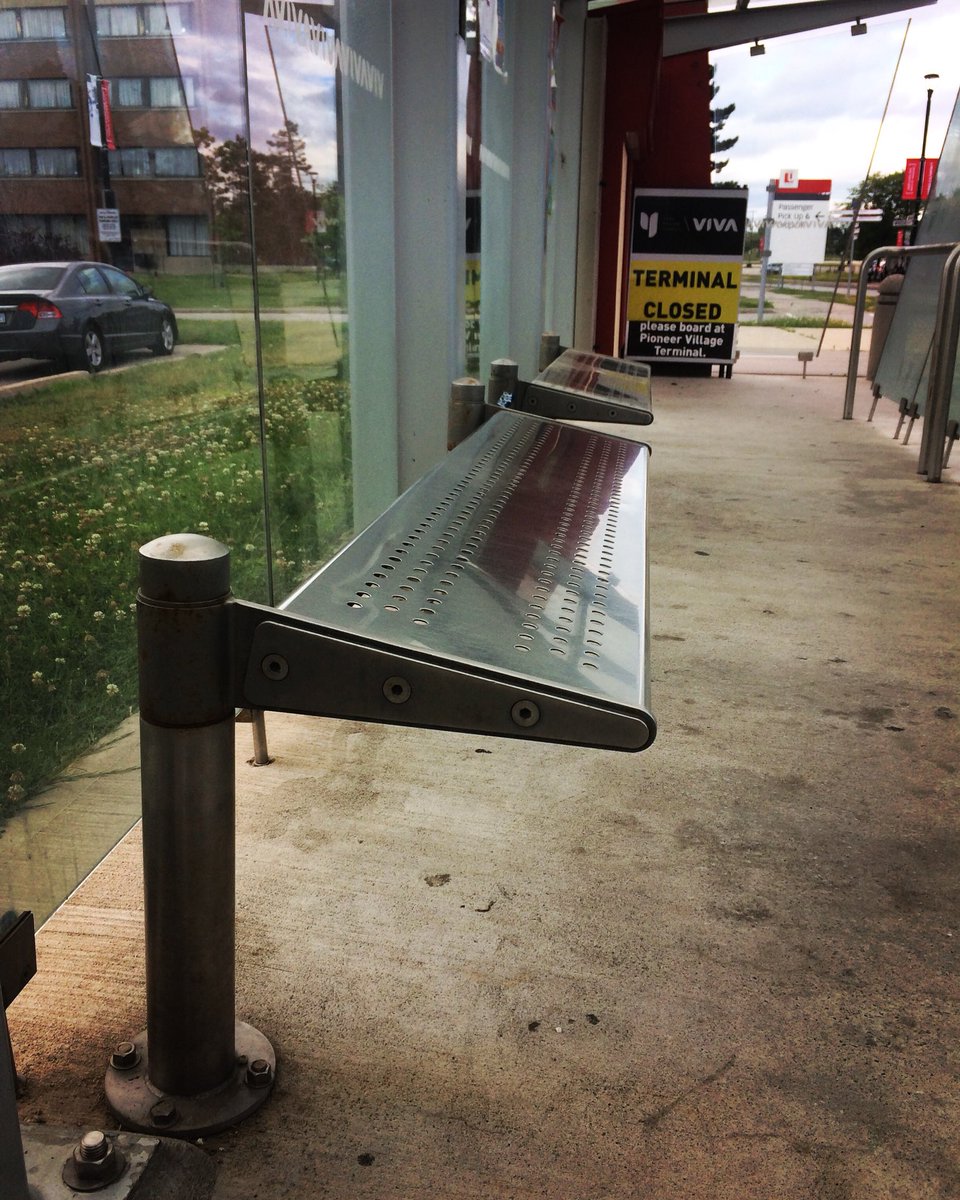 DefensiveTO's tweet photo. Slanted “bench” spotted in an old @YRTViva bus shelter
#defensiveTO #MappingDefensiveTO #HostileDesign #DefensiveArchitecture #HostileArchitecture #UnpleasantDesign #toronto https://t.co/gCaScQv79Z