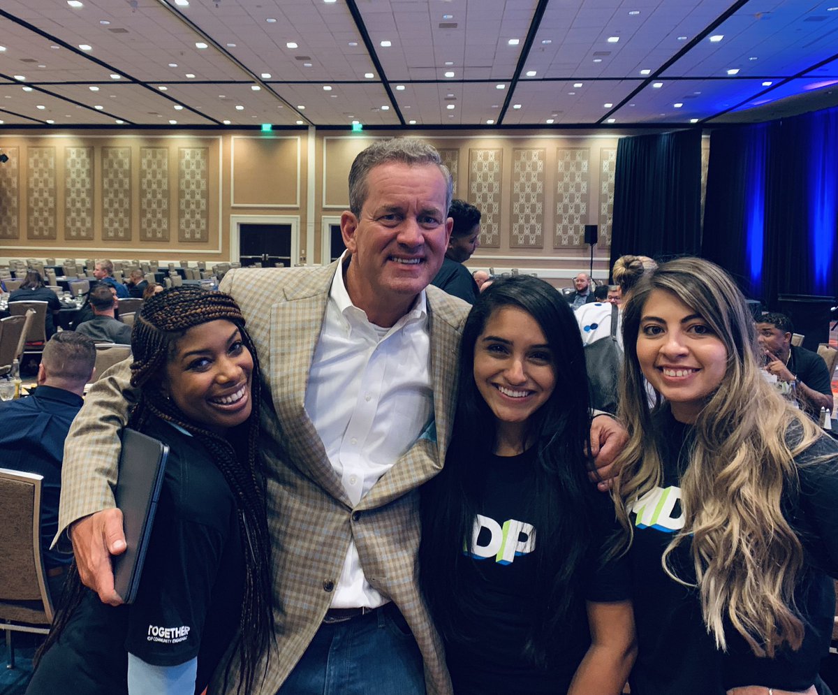 AerieMe's tweet photo. Such an AMAZING experience with Top Notch leaders! Truly grateful to have the opportunity to learn and share best practices with some of the best out there. #MDPLIFE2019 #GLMFUN @joe_boxer44 @theprinciple77 @Flagship_Zz @TriciaMatz1 @Assertive_Beast https://t.co/UeIbbfOkyy