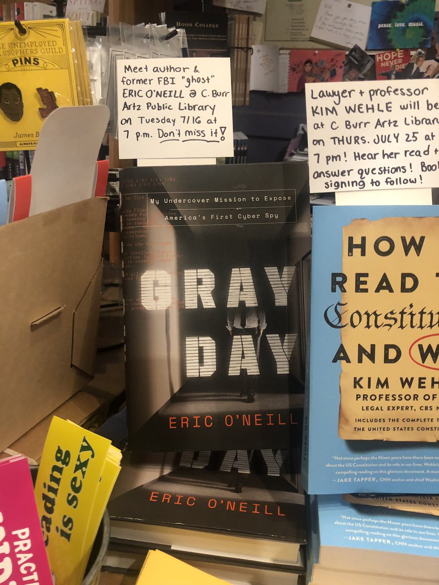 eoneill's tweet image. Fun time tonight at the @IguanaBooks book signing. Great questions from the crowd and I signed plenty of copies of Gray Day. #supportlocalbookstores