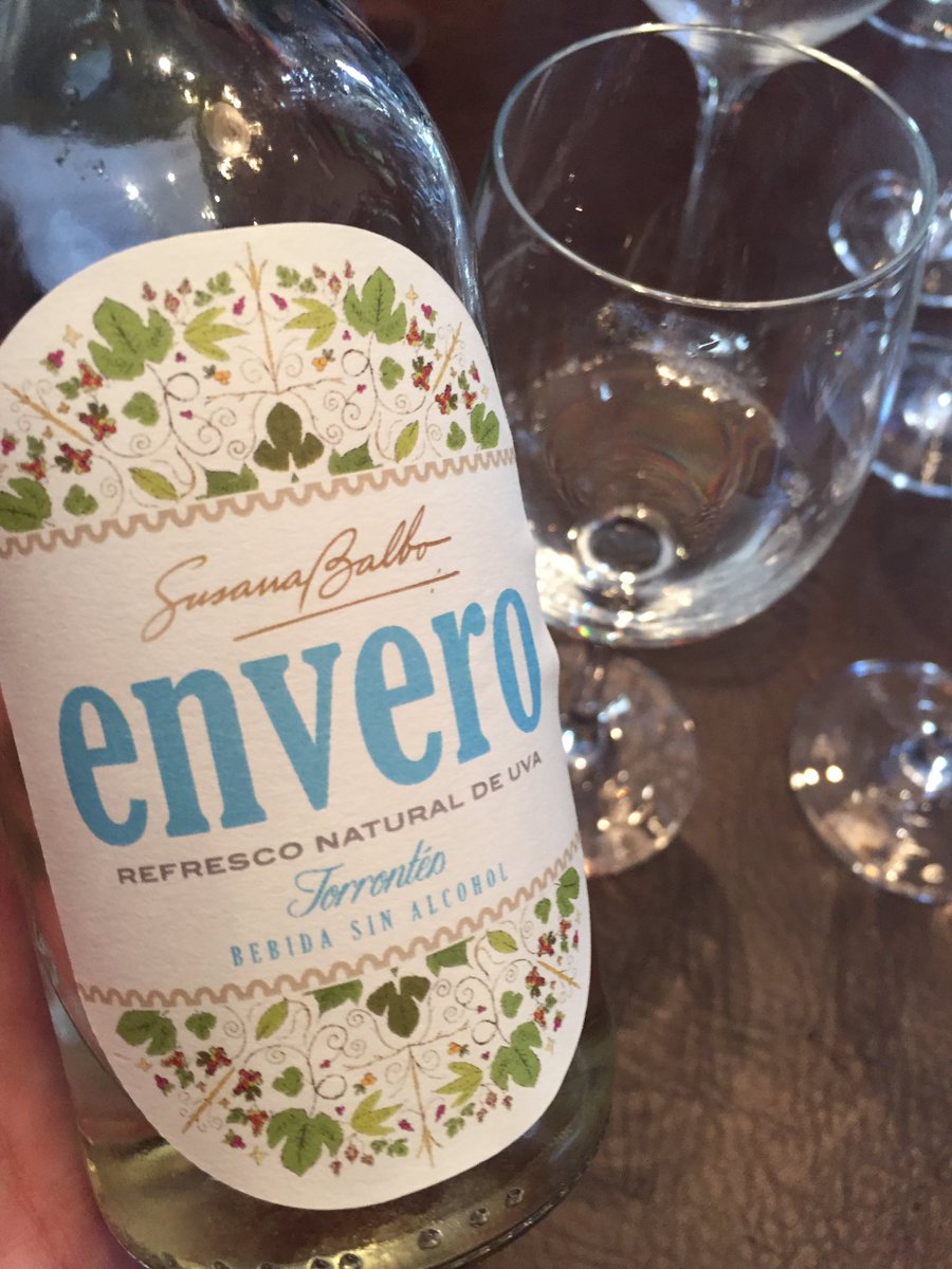 No es #vino pero es divino. Refresco natural de uva (sin alcohol), hay de Torrontés y Cabernet Sauvignon. Llegan en primavera