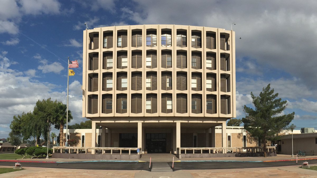 IHSgov's tweet photo. In the latest IHS blog, read about how the Phoenix Indian Medical Center is providing an improved patient experience through the American Indian Medical Home model. https://t.co/zXhJaPZhDO #NativeHealth #IndianCountry #PhoenixArea https://t.co/1soNFJdDHc