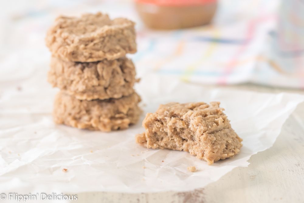 FlippinDelish's tweet photo. Because sometimes it's too hot to turn on your oven....and you still want #glutenfreecookies.
I adapted my mom's #nobakecookie recipe to be #vegan #dairyfree, & used @ZEGOFoods #glutenfreeoats. I also made them with @sunbutter so they are #peanutfree
https://t.co/r8irPGfRdK https://t.co/exDlGppOnD