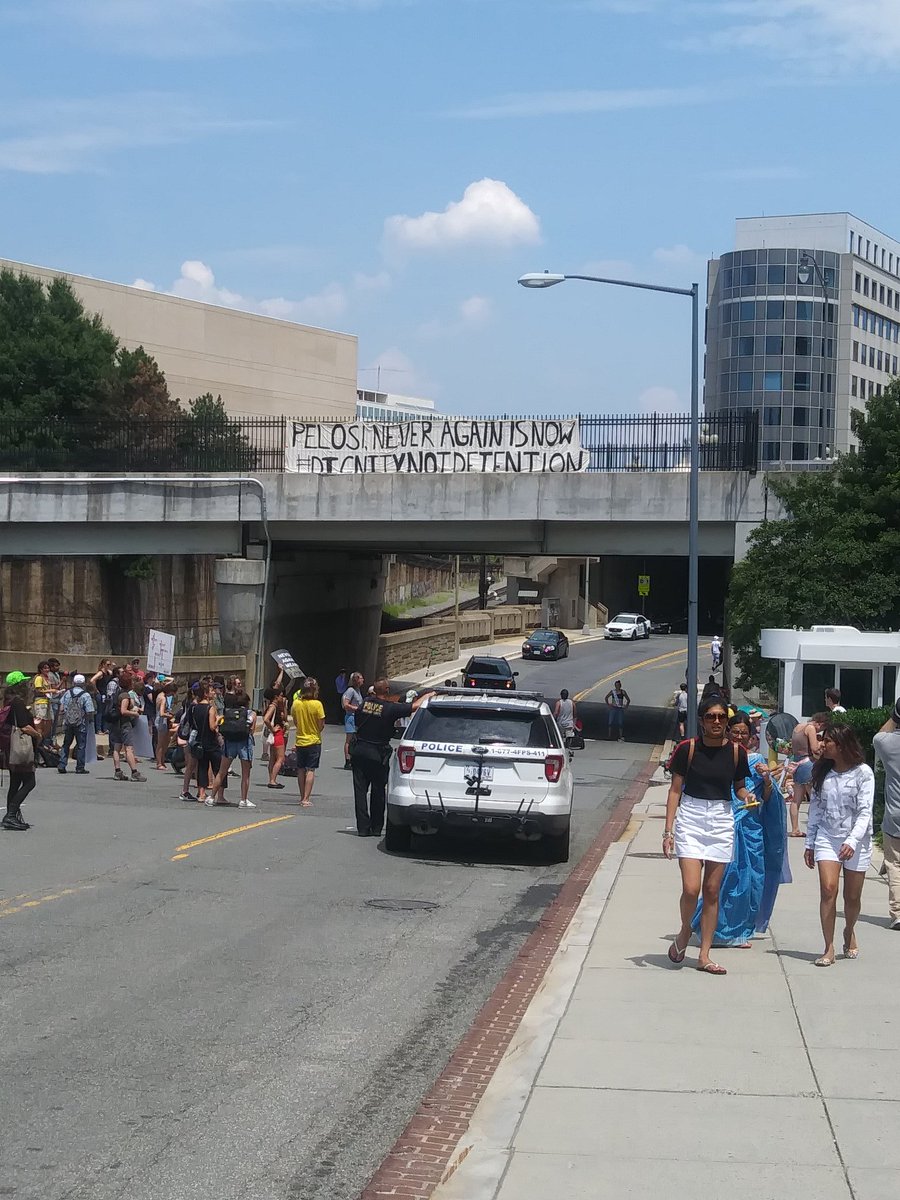 CosechaDmv's tweet photo. Three streets around the ICE Hq in #dc, the front doors, and the parking garage were SHUTDOWN today! And 12 folks arrested inside.
#AbolishICE #NeverAgain #CloseTheConcentrationCamps @NeverAgainActn @CosechaMovement @cnnbrk @ABC7News @wapo @wusa9 @WNBC https://t.co/kmU1PCfXuN
