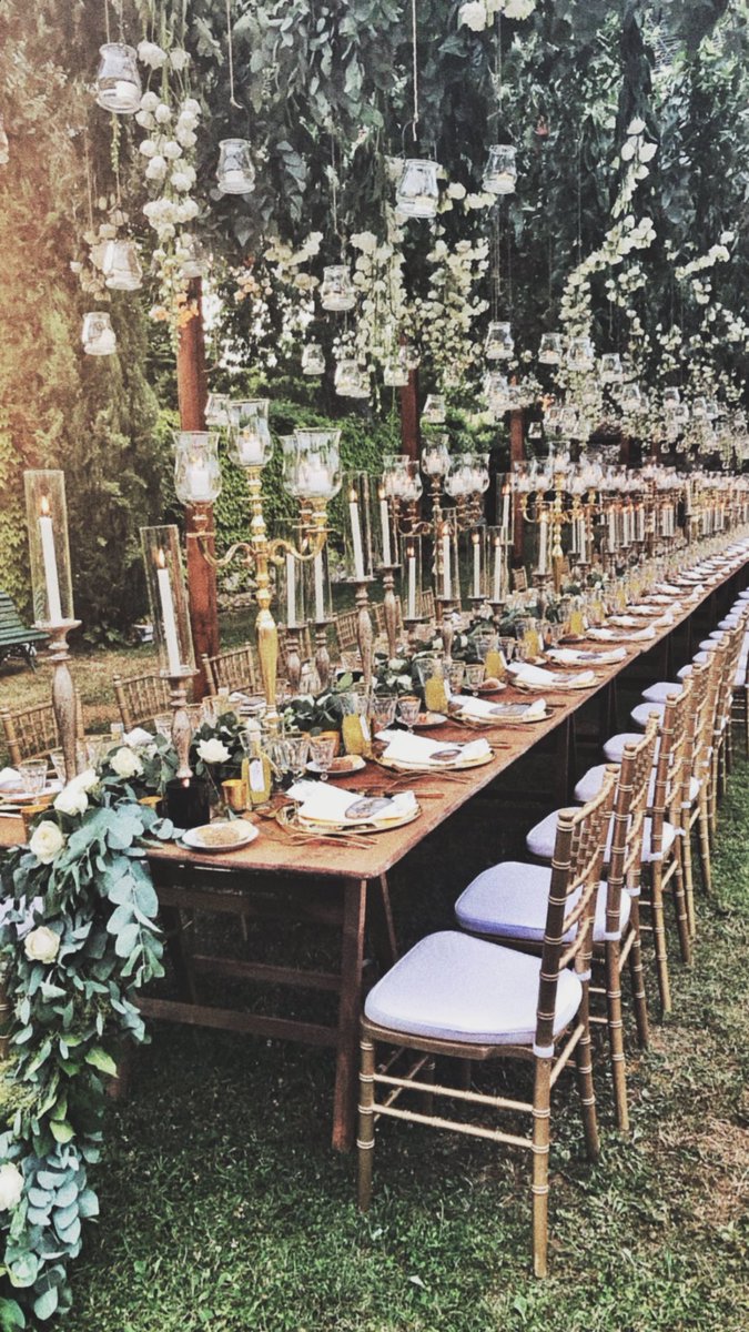 jamiegenevieve's tweet photo. The wedding table of my dreams https://t.co/igaAagkTYB