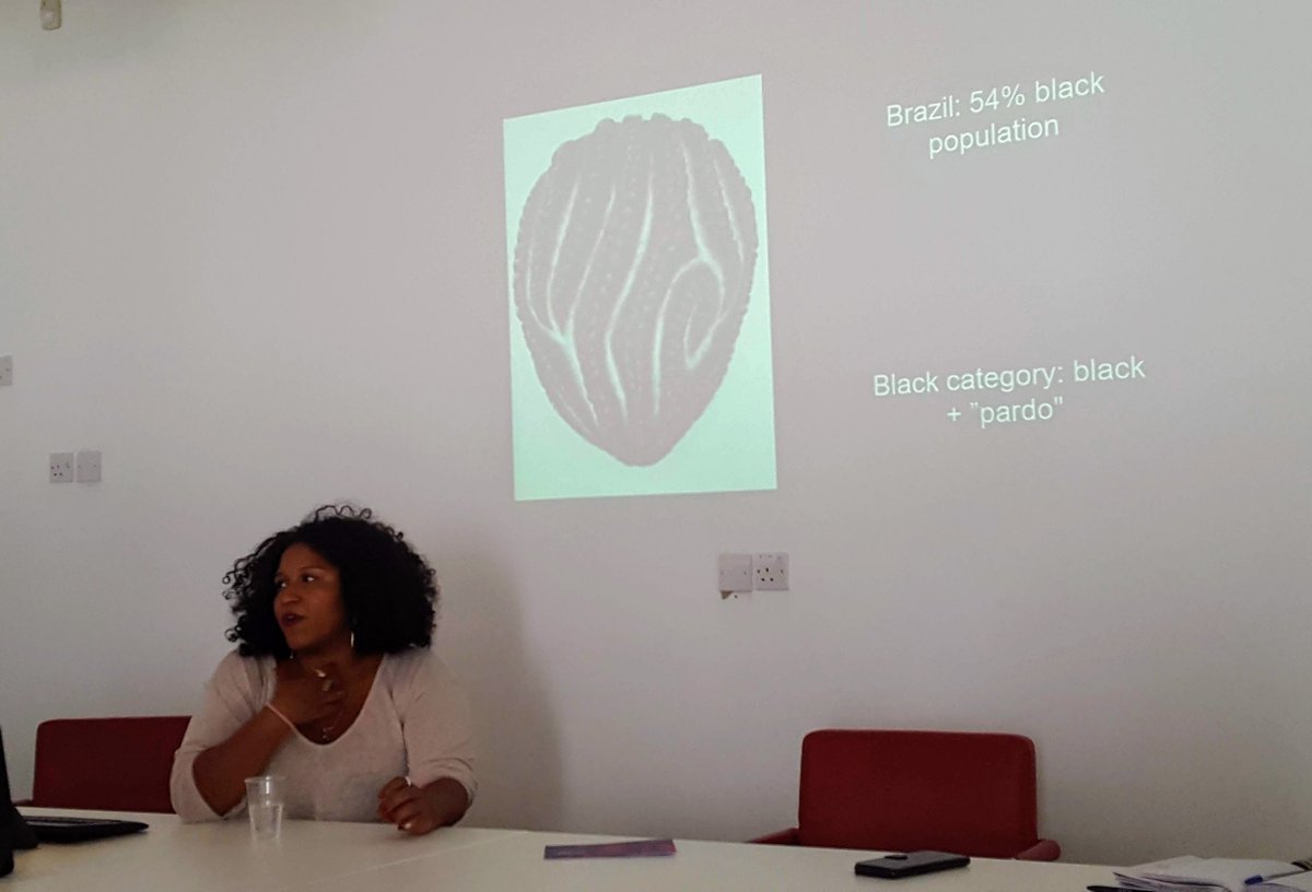 On race and digital space and access in Brazil <a href="/silvanabahia/">Silvana Bahia</a> from #PretaLab at <a href="/SIIDgroup/">SIID</a>