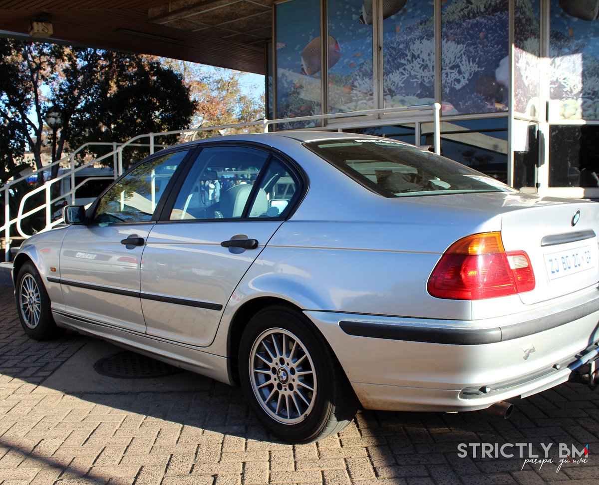 StrictlybmP's tweet photo. German vs Jap 2k19
🚘 @missybeemerbratsheik000
#bmw #bmwclassic #e46 #325i #328i #multivalve #singlevanos #nonvanos #gstring #e46bmw #fresh #318i #320i #323i #320d #individual #bmw3series #msport #fresh #bavaria #bmwpower #bmwe46 #bimmer #bmwladies #southafrica #strictlybm_pasop https://t.co/EKlRShdoU4