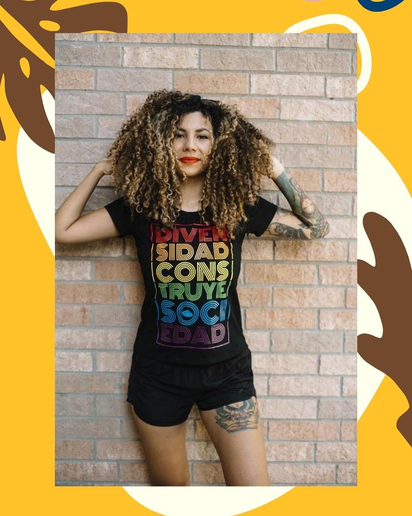 GofioApparel's tweet photo. ¡Las camisetas son una herramienta divertida, cómoda  y poderosa para proyectar un mensaje al mundo con la intensión de generar cambios positivos! 

¿Ya pensastes que mensaje te gustaría proyectar hoy?

#loveislove #palabrasconpoder
#camisetas #nicaragua🇳🇮 #hechoamano✔ #pride https://t.co/a21JNmYqiV
