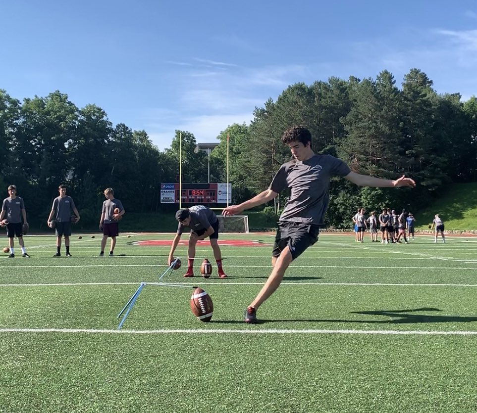 TeamJacksonKick's tweet photo. kicking is an art form 🎨 
@SpecialTeamsFB https://t.co/TRqoBUsf11