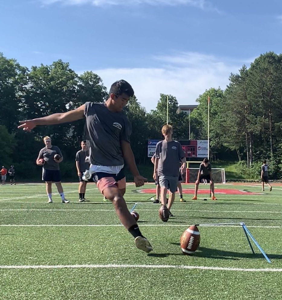 TeamJacksonKick's tweet photo. kicking is an art form 🎨 
@SpecialTeamsFB https://t.co/TRqoBUsf11