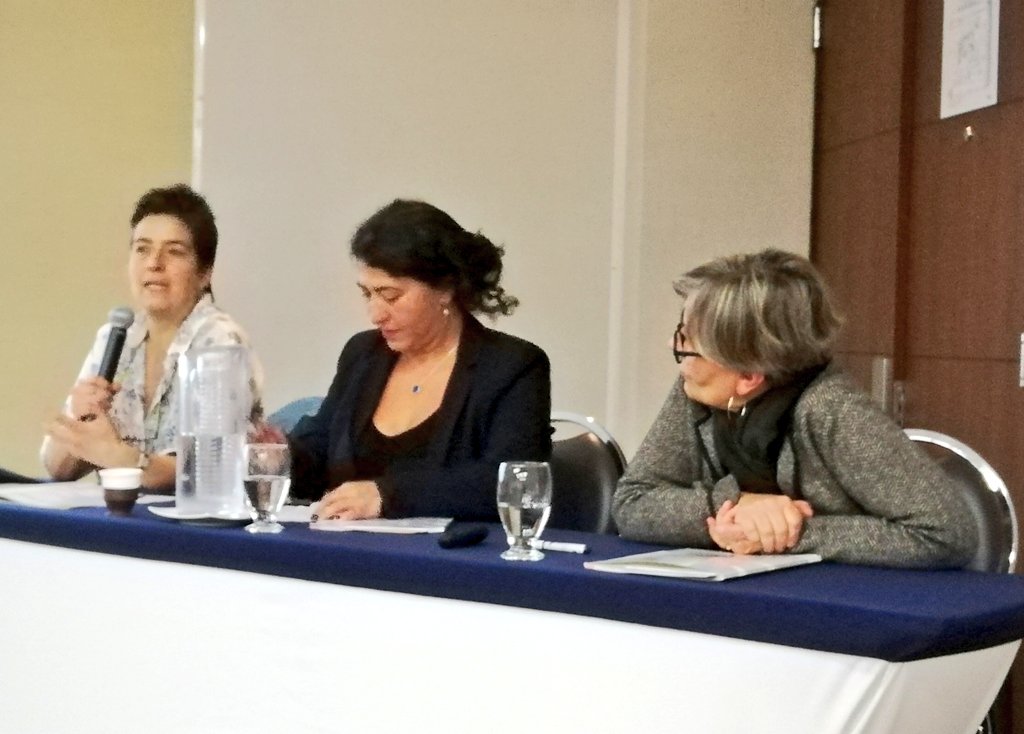 A pesar de que Colombia tiene avances en materia de acceso a la información pública. Todavía persiste una cultura del secreto en la cual los funcionarios entregan una información mínima, incompleta y poco clara.