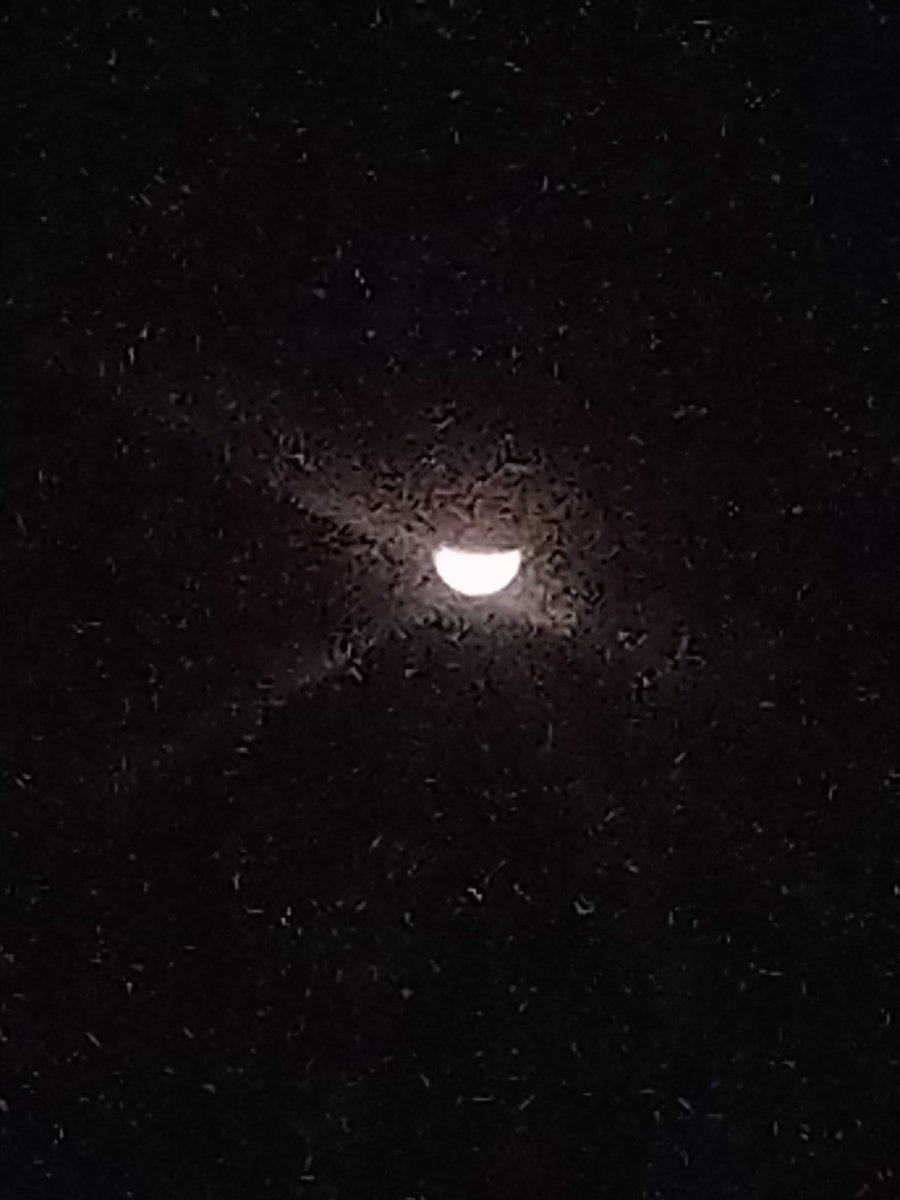 KeithEdwards121's tweet image. And so to bed #Eclipse2019 #LunarEclipse