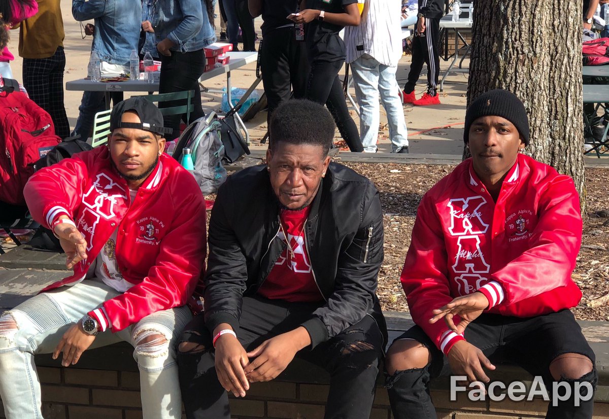 ___nikharper___'s tweet image. FIRST DAY OUT WITH THE UNDERGRAD BROTHERS
Fayetteville Alumni Chapter 
Spring 2034
4 Klub #YoNupes