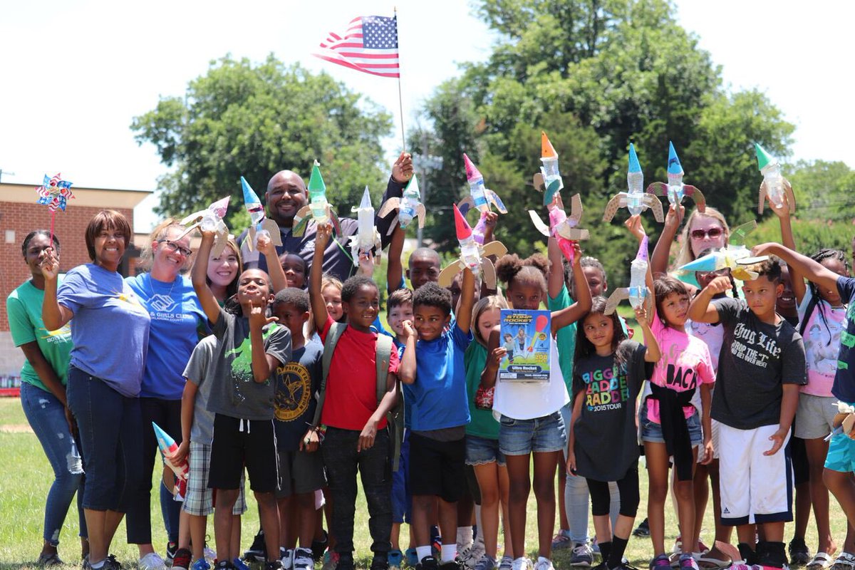 BGCOKC's tweet photo. Blast off! #GlobalRocketLaunchDay was a huge success. Our members had so much fun getting to build and launch their rockets while also learning about the importance of the aerospace industry. Thank you to @boeing for making it happen! #BoeingInspires #GreatFuturesStartHere https://t.co/A4LV292uuh