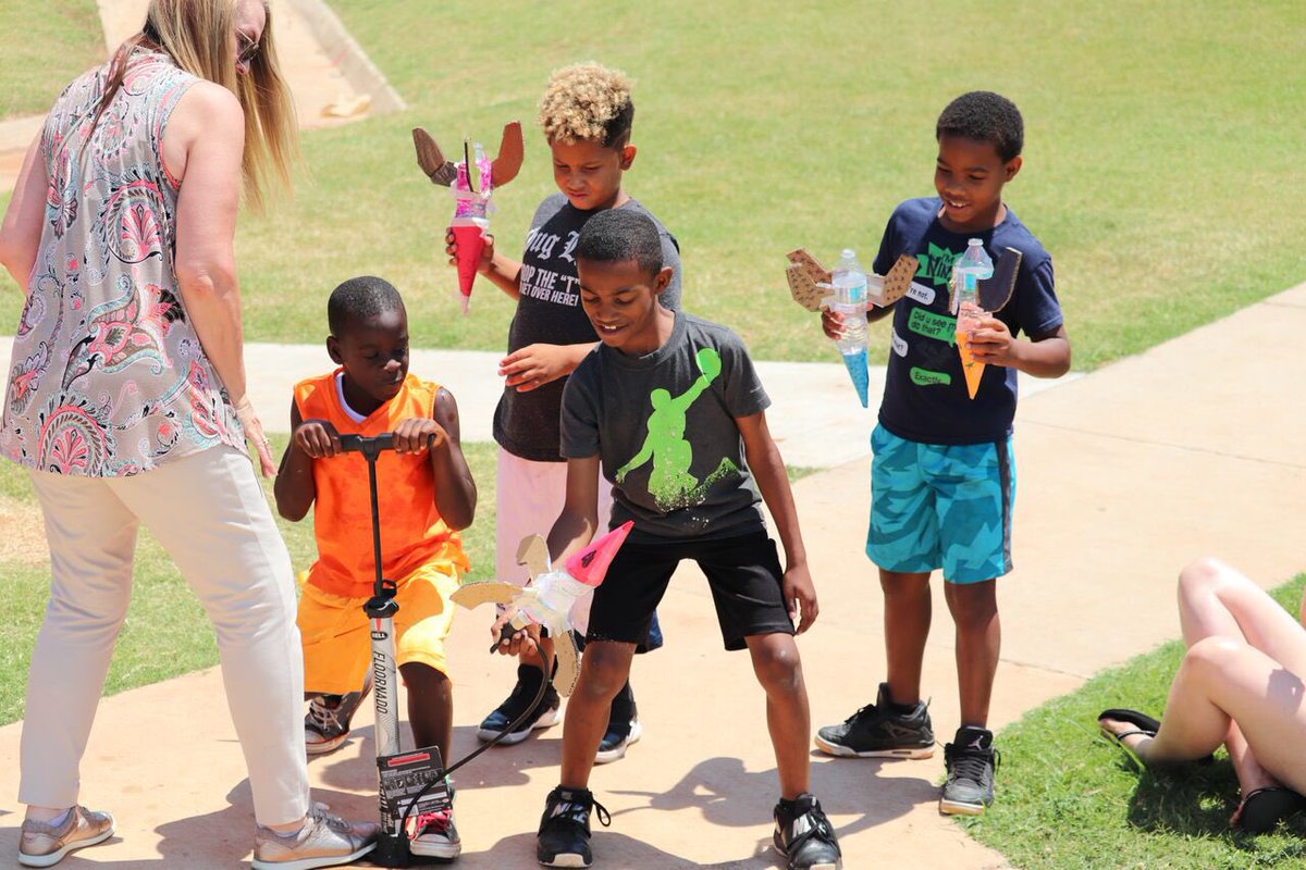 BGCOKC's tweet photo. Blast off! #GlobalRocketLaunchDay was a huge success. Our members had so much fun getting to build and launch their rockets while also learning about the importance of the aerospace industry. Thank you to @boeing for making it happen! #BoeingInspires #GreatFuturesStartHere https://t.co/A4LV292uuh