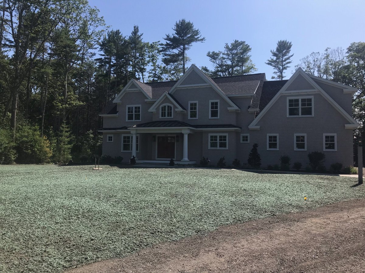 RyanLyford1's tweet photo. Yarmouth. Lawn mix on this new home. Turn the irrigation on! #Hydroseed #turfsmith #growgrass https://t.co/7gSGUkzwbC