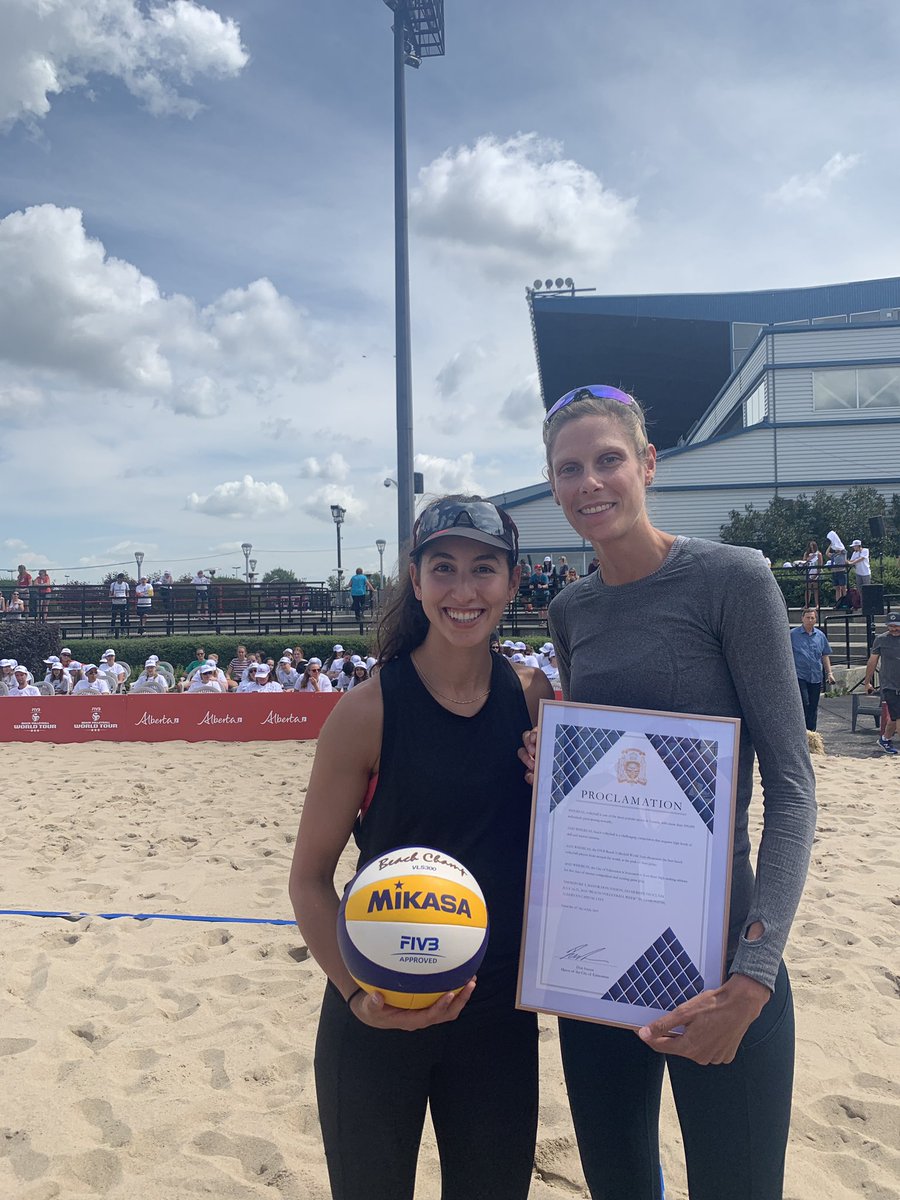 KDaysyeg's tweet image. Be part of the Volleyball Entourage! @FIVBVolleyball is happening at Northlands from July 17 - 21. Mayor @doniveson declared this week Beach Volleyball Week before facing off against world beach volleyball champions @melissa_hp10 &amp;amp; @SarahPavan. #kdays #yeg #exploreedmonton