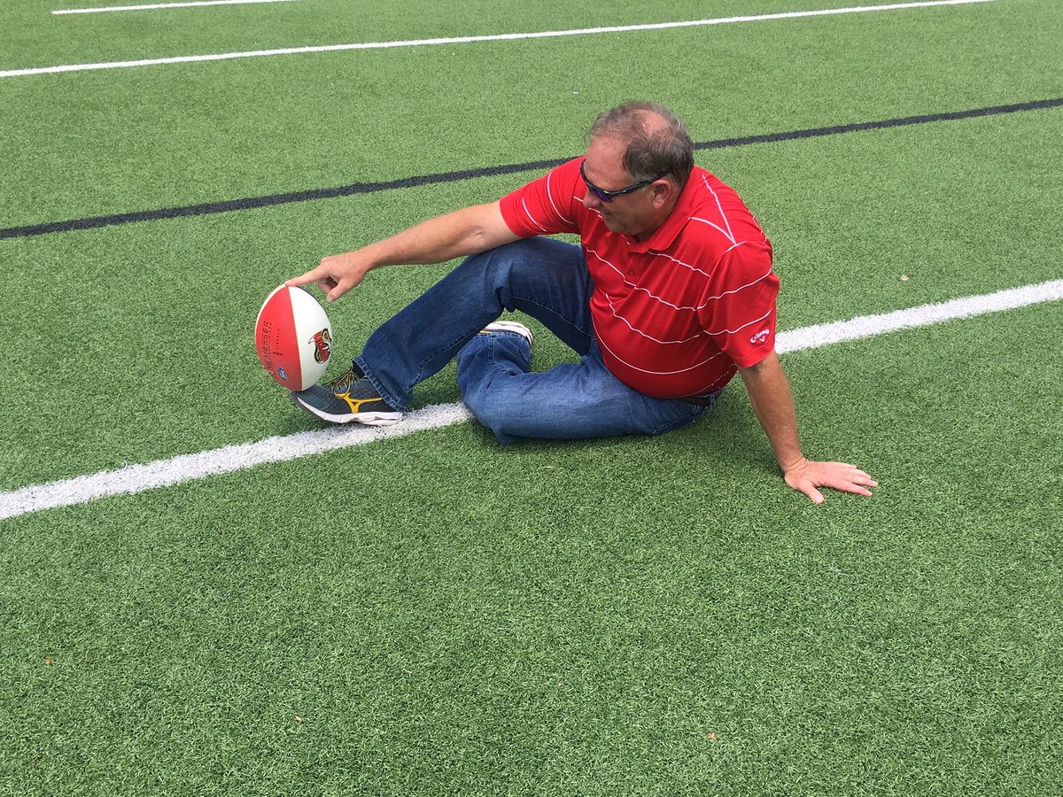 TobyTucker's tweet photo. Went to Kimbrough today with Canyon legend, Coach Mike Wartes. The only guy I know who has ever cramped up holding a ball for a kick. #ComeOnMan https://t.co/1XH5ZHL8xQ