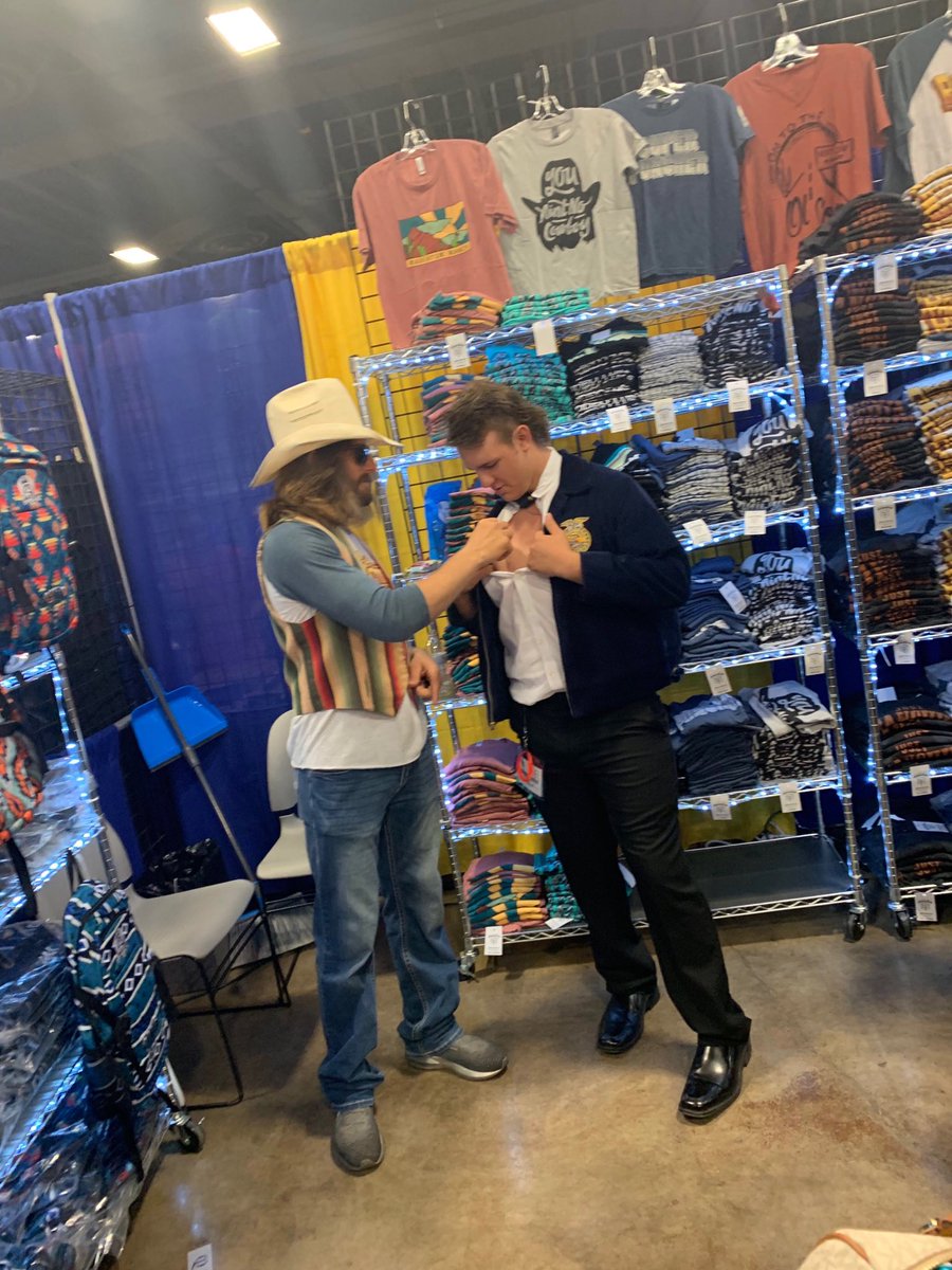 BofaBuck's tweet photo. So today at Texas FFA State Convention @dalebrisby showed up and I asked him to sign my chest like a groupy and he actually did 😂😂 https://t.co/0KIAiWad4r