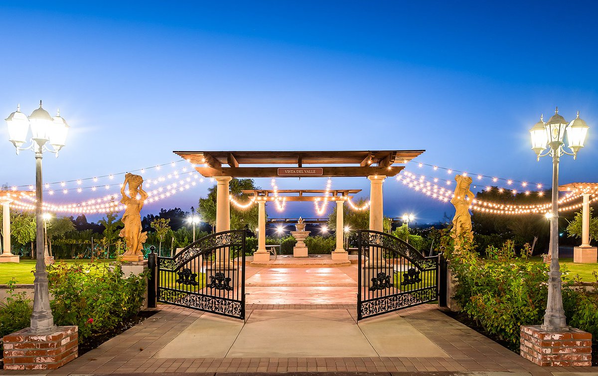 Temecula Valley has been nominated for “Best Wine Region” in USA Today’s 2019 10Best Readers’ Choice travel awards! Help us bring home this title by voting here! Vote once a day until August 12th 10best.com/awards/travel/…  #DrinkTemecula #VisitTemecula