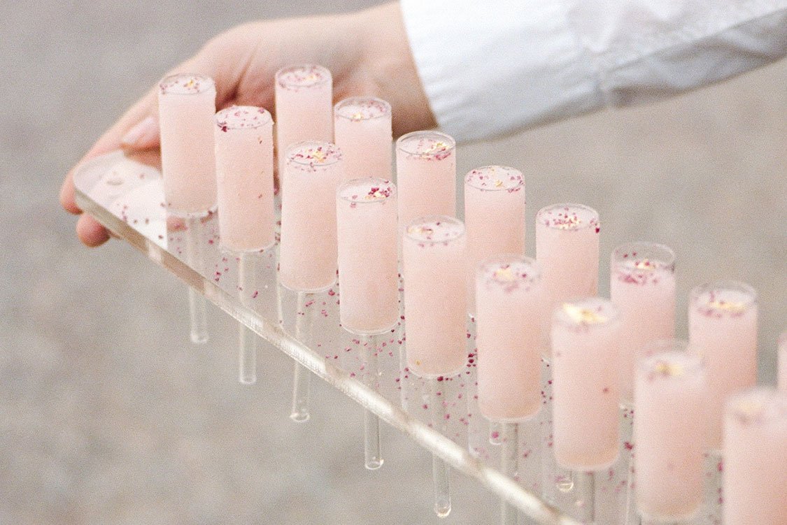 uniononeighth's tweet image. Want to serve #drinks at your #wedding but aren't sure exactly how to do so?

Use these creative ideas as inspirations for a unique #refreshment experience for your guests!🍾 ow.ly/zZHS50v1ZUR