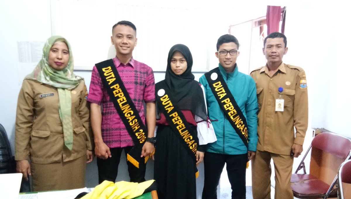 Ibnualamin7's tweet image. Bersama Dinas Pemuda dan Olahraga Provinsi Jambi.
Terima kasih atas kesempatan dan diskusi.
Putihan muka ku ya. Wkwkwwk 😂😂😂
#cameraeffect