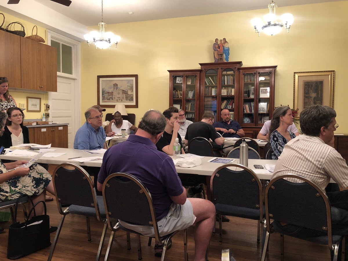 Kelly4Baltimore's tweet photo. I'm here tonight at a Charles North meeting listening to proposals about development of a City-owned lot at 21st and Charles. The most exciting by far is a proposal from the @pridecenterofmd to have a mixed use building that also serves our LGBT community. https://t.co/9hPH6hc976