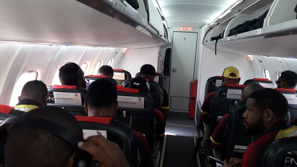 PNGHunters's tweet photo. And we're off! See you soon Wabag! #CountryRound in Enga will be an experience and we hope to do our people proud up there on Saturday! #PNGvTigers #intrustsupercup #huntwantaim #PNG #rugbyleague https://t.co/99mypNnUbK