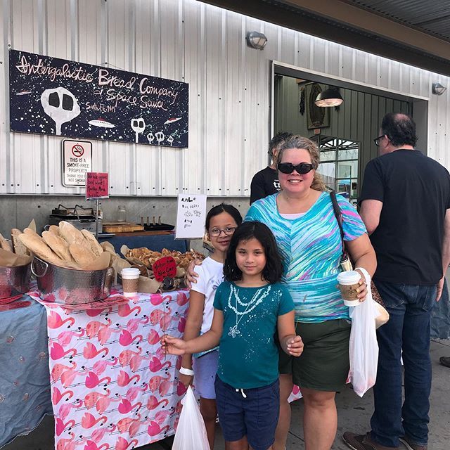 SusieDealmaker's tweet photo. Visiting one of my favorite places—the Santa Fe Farmers Market! https://t.co/E89tnRcOkh https://t.co/YVXFl0lMvr