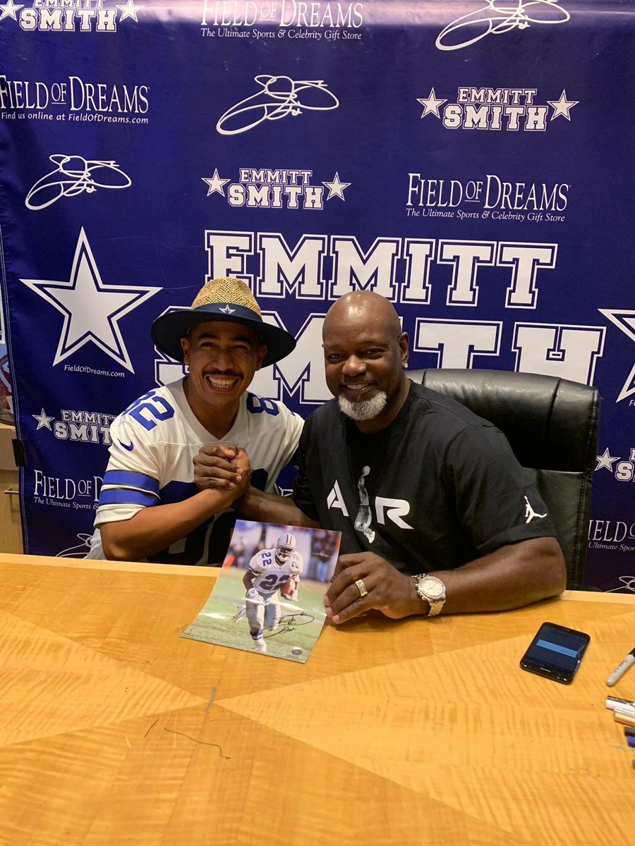 Emmitt Smith (@emmittsmith22) on Twitter photo Catch me in Las Vegas this week for another chance to hang out! I’ll be taking photos and signing autographs at @TristarVegas, <a href="/FODVenetian/">Field of Dreams</a> and <a href="/FODCaesars/">Field of Dreams</a>! Info: ow.ly/RjvzK Catch me in Las Vegas this week for another chance to hang out! I’ll be taking photos and signing autographs at @TristarVegas, <a href="/FODVenetian/">Field of Dreams</a> and <a href="/FODCaesars/">Field of Dreams</a>! Info: ow.ly/RjvzK