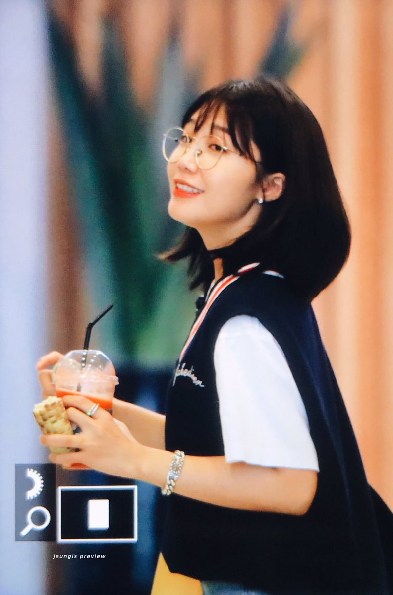 Jeungis's tweet photo. 190717 KBS Cool FM 정은지의 가요광장 퇴근 #정은지 (@Apinkjej) 프리뷰

#에이핑크 #Apink #정은지 #은지 #eunji https://t.co/8vIZLhytA8
