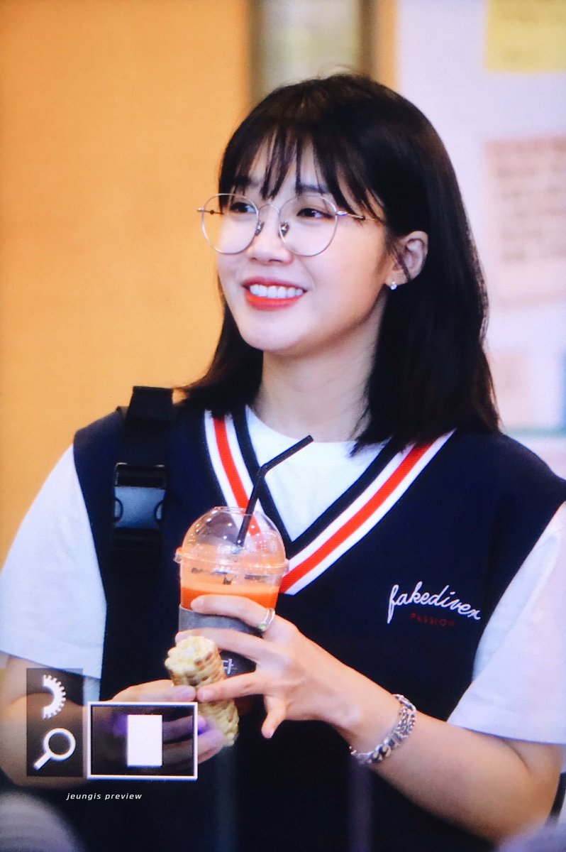 Jeungis's tweet photo. 190717 KBS Cool FM 정은지의 가요광장 퇴근 #정은지 (@Apinkjej) 프리뷰

#에이핑크 #Apink #정은지 #은지 #eunji https://t.co/8vIZLhytA8