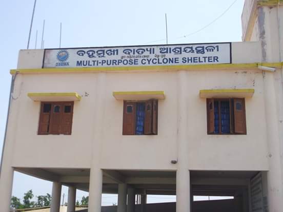 Bikramkunayak's tweet photo. @balwantskalewa7 sir please take immediately action and distribution polythin in the cyclone affected people for #sadarblock #11GP @Puri_Official @PRDeptOdisha  @SRC_Odisha @osdma @ndmaindia @CMO_Odisha. https://t.co/zKv5p1gqzF