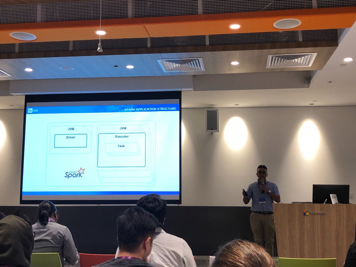 AICouncilConf's tweet photo. Afternoon talks have started at #DataCouncil Singapore, with Ashish Dubey from @Qubole detailing the scalability limits of @ApacheSpark applications, and how to identify them with #opensource tool #Sparklens. Get his slides here: https://t.co/dbDLWoNN3z https://t.co/IGzrw3z7xu
