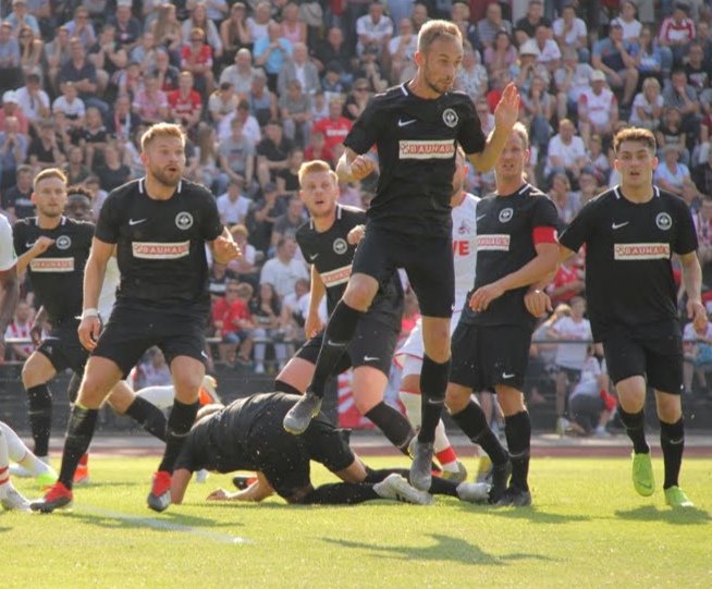 frechen_20's tweet photo. 🔥 Mit BAUHAUS in die neue Saison. Wir freuen uns sehr über das Engagement von @bauhausinfo für den Fußball in Frechen.

Vielen Dank und willkommen in unserer #zwanzigerfamilie

#wirfuerfrechen https://t.co/ZoAEjLJbZ1