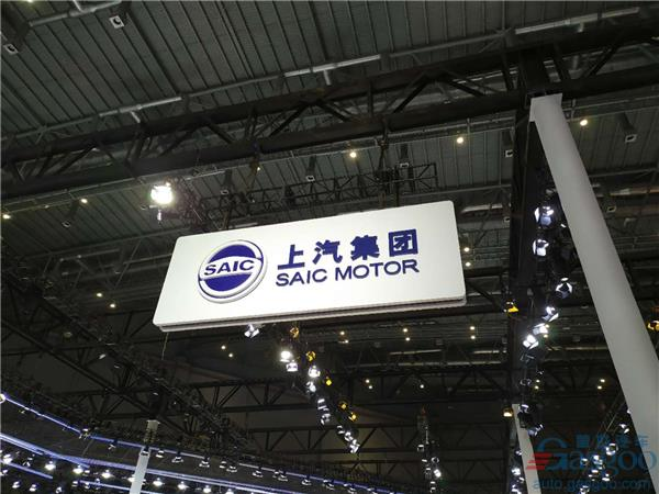 Gasgoo_com's tweet photo. #FortuneChina released the list of #Chinatop500publiccompanies, whose total revenues in 2018 hit a record high of RMB45.5 trillion, a year-on-year increase of 14.8%. #gasgoo https://t.co/saNgrgQT4Q https://t.co/W7gGbpmnJs