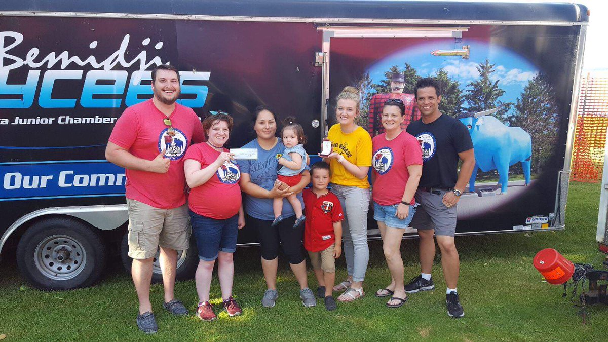 BJaycees's tweet photo. Whew! What a successful Water Carnival! Here is our medallion hunt winner, for the second year in a row, Chelsey Jourdain! https://t.co/yVrpOzMi2f