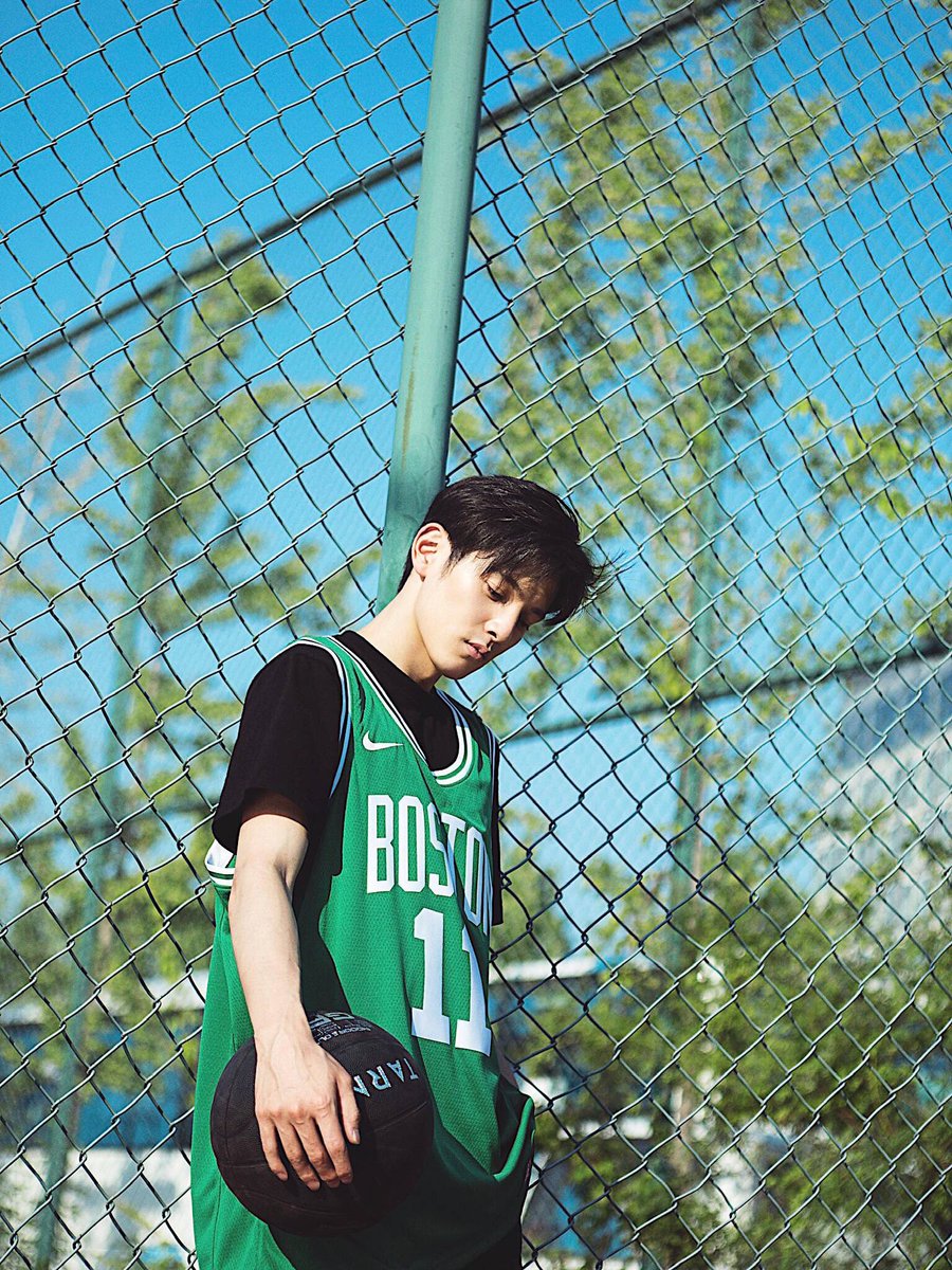 190717] 王润泽Up Weibo Update Sunshine Stadium takes a photo