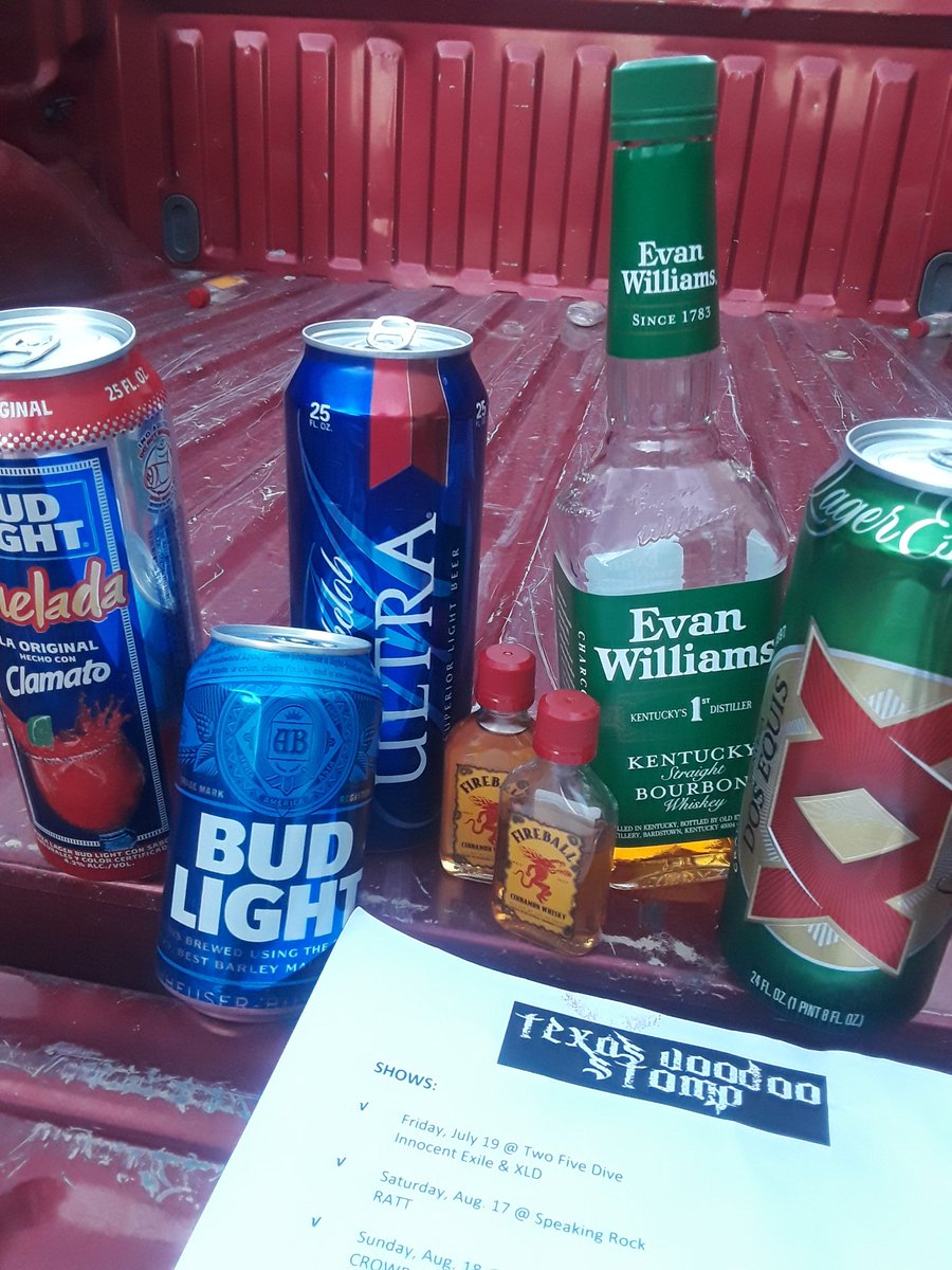 VoodooStomp's tweet photo. Best night of the week: Practice Night π€Getting ready for this Friday at the Two Five Dive Bar with Innocent Exile & XLD. FREE SHOW π₯π»πΆπΈ #texasvoodoostomp #thewalkingdead #dusttodust #spotify #iTunes #youtube #cdavail #buyourmerch #newsongs #inthestudio #outerheavenstudio https://t.co/pJohZDE5nM