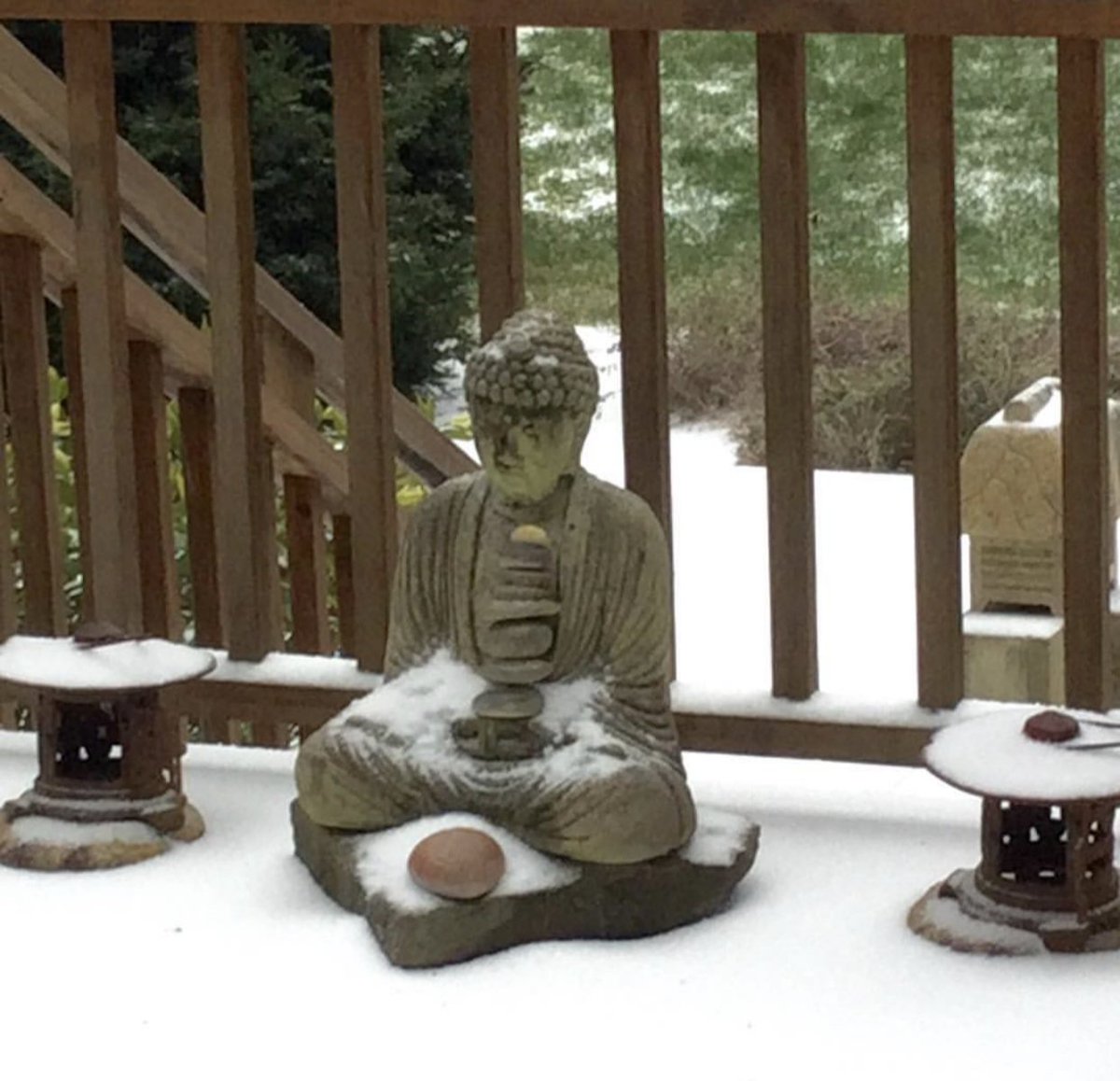 EmmanuelBooten's tweet image. Rien de mieux que le silence 
Mieux penser et réfléchir 
#Méditations 👤