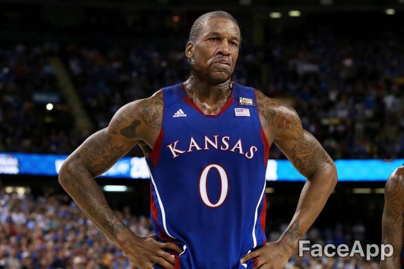 RRinehart2012's tweet photo. Some old Jayhawk legends https://t.co/shbWnn5oNE