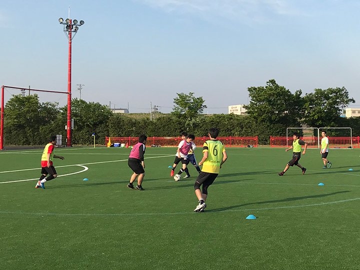 浦和レッズオフィシャル レッズランドで浦和レッズのコーチングスタッフが指導する 大人のためのサッカークリニック 対象 中学生以上 を開催中 7 27 土 14 00 16 00 鈴木慎吾コーチ 浦和レッズ ハートフルクラブ が担当します 詳しくはこちら