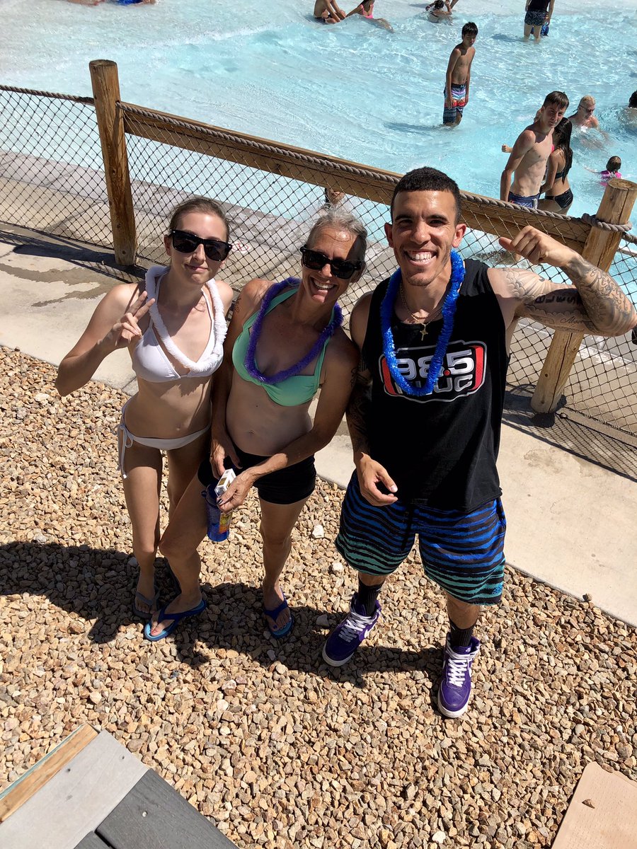 985KLUC's tweet photo. Don’t forget to come catch a 🌊 at the only place you should go outside for during this Vegas summer - @Wetnwildlv 💦 #SaturdaySessions #WeAreSummer https://t.co/xybNcrhmVc