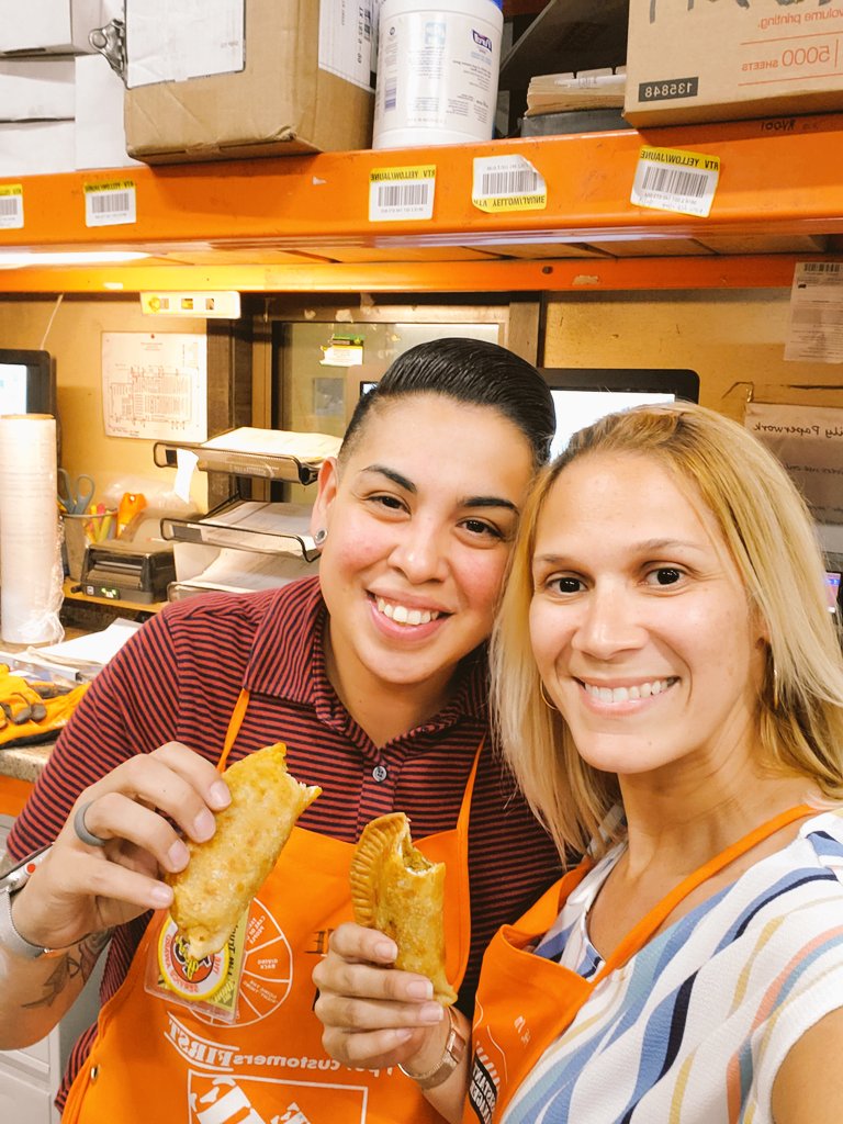 Training at 503 with <a href="/roxinursox/">me</a> and enjoying some empanadas. <a href="/SendejoRoy/">Roy</a> <a href="/jreed4401/">Jennifer Reed</a> <a href="/LMcmilian/">Liam Mcmilian</a>