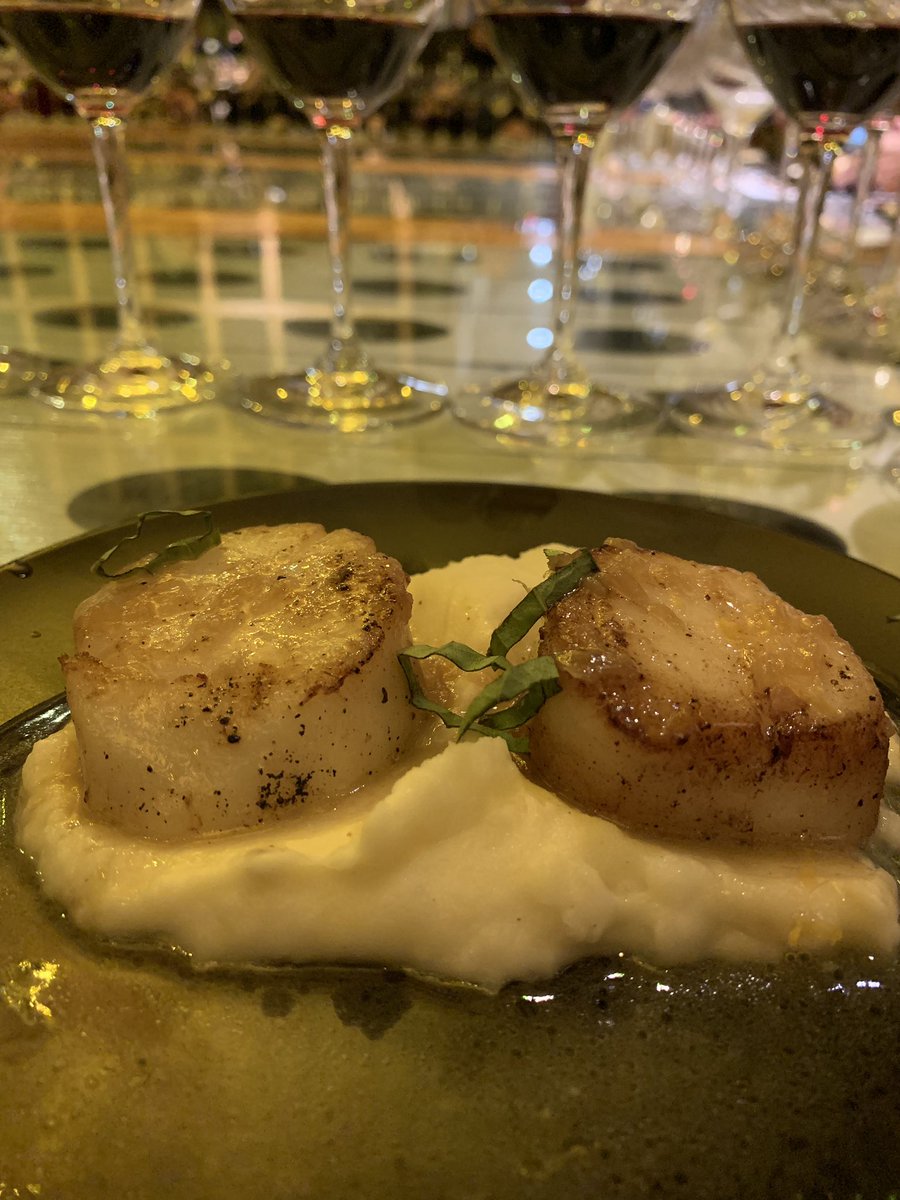 drewjfreeman's tweet photo. WOW! A great #Wine tasting w/ @RameyWineCellar @WineWatch A5 #Wagyu #CabernetSauvignon 2009 #Pedregal #Oakville #NapaValley #Scallops #Tuna 2012 WoolseyRd #Chardonnay #RussianRiverValley Thanks @educatedgrape , #WineWatch & #AlanRamey ! https://t.co/c58gFw1t7W