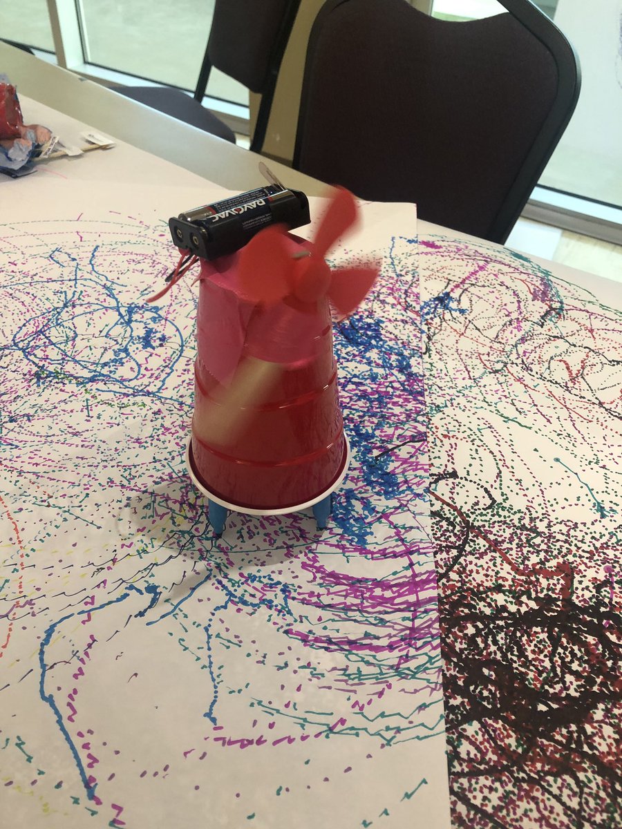 CampiMrsBuckner's tweet photo. When Robert Corbin is your personal tutor for a STEM activity!  Thanks for all the help @STEMancipate #dontgiveup #DENSI2019 #Innovate54 @DiscoveryEd https://t.co/JGBo3sQ8RI