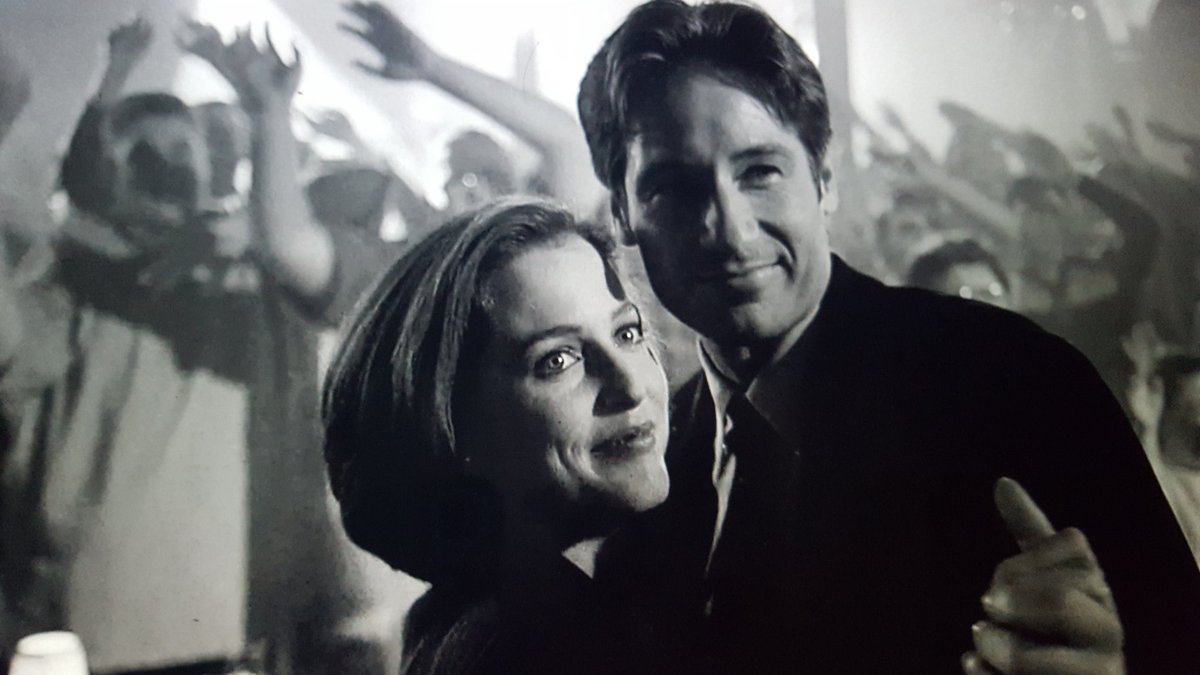 CatherineGlins2's tweet photo. Confession: I'm unable to watch this scene without moaning. #ThePostModernPrometheus #TheXFiles https://t.co/Lmkm7t9kKV